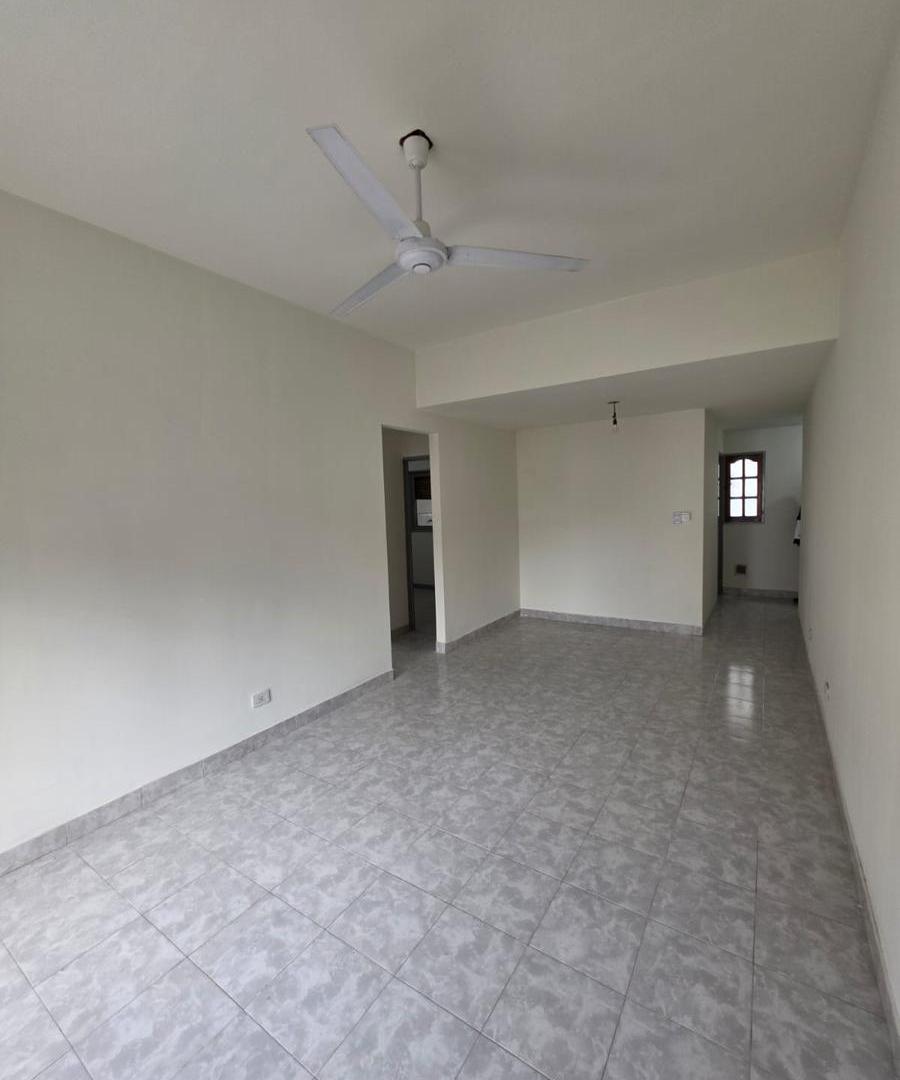 Foto de Departamento en Venta 3 ambientes Flores muy luminoso, imagen 2