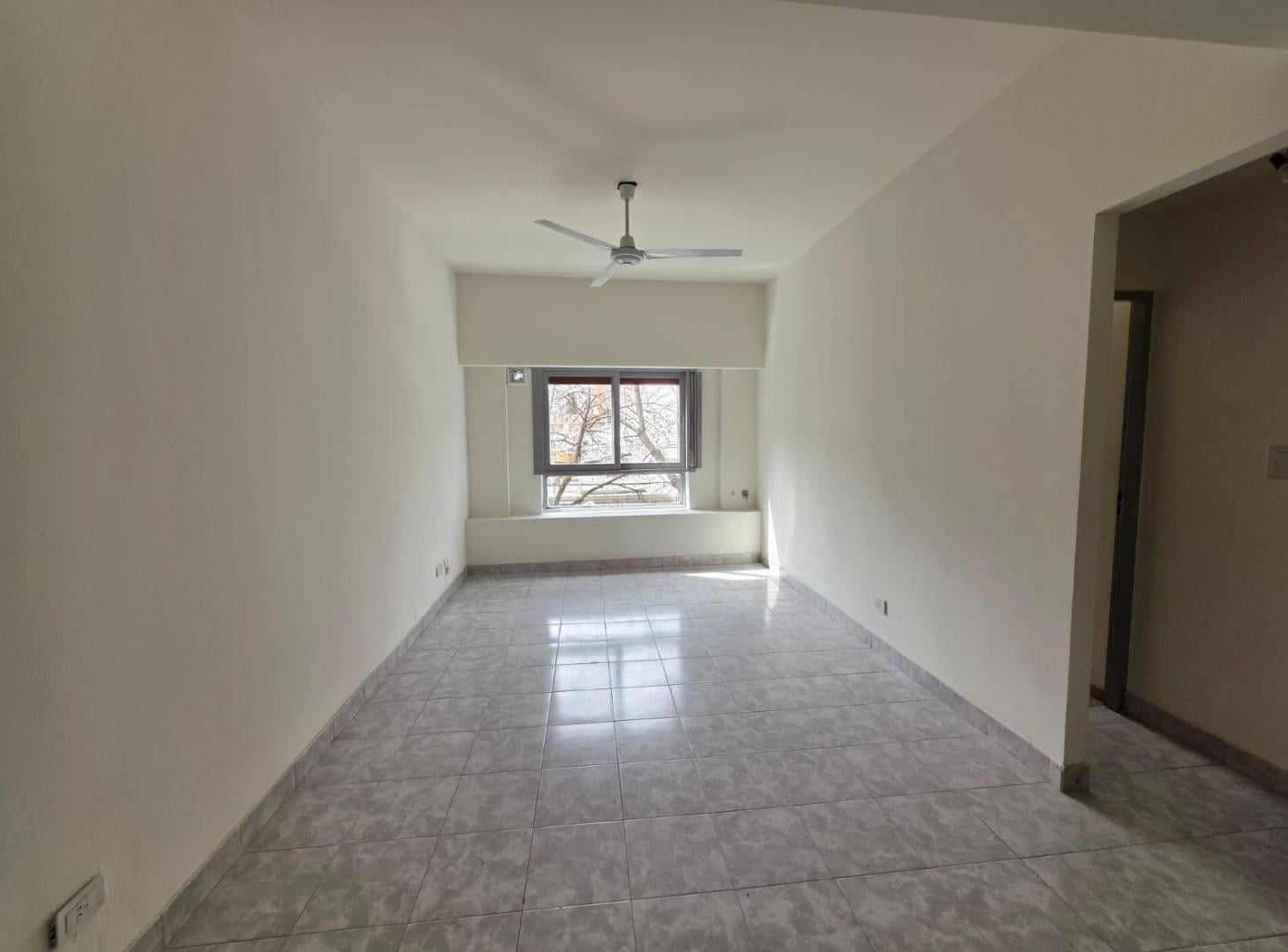 Foto de Departamento en Venta 3 ambientes Flores muy luminoso, imagen 1