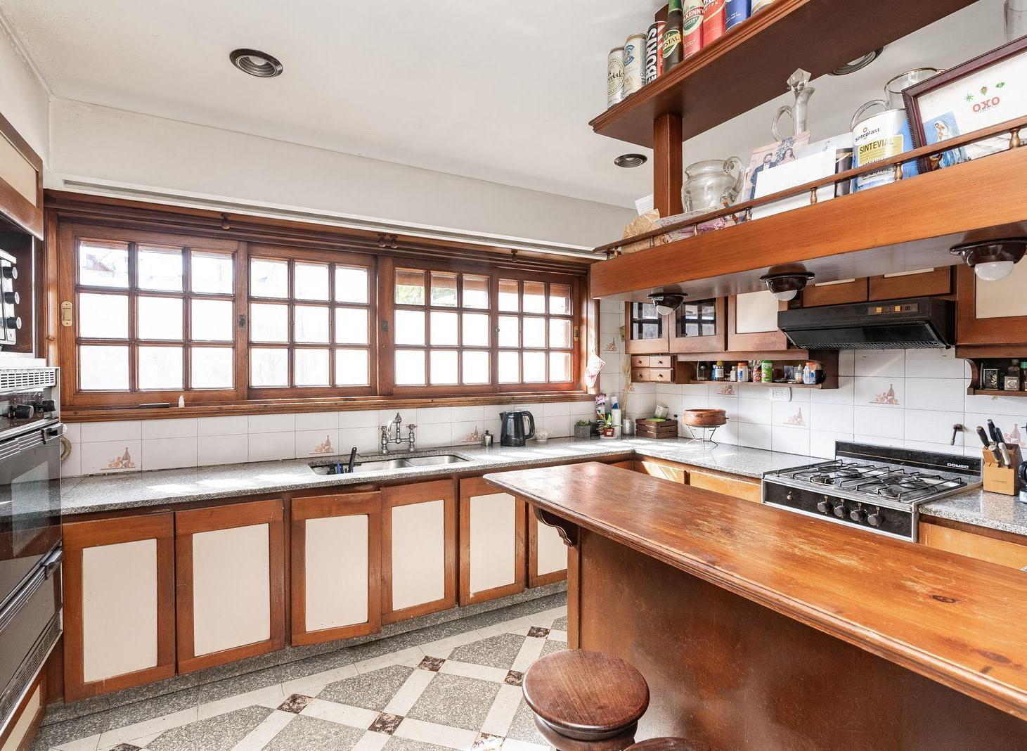 Foto de CASA LOTE PROPIO 6 AMBIENTES 6 COCHERAS VILLA URQUIZA, imagen 3