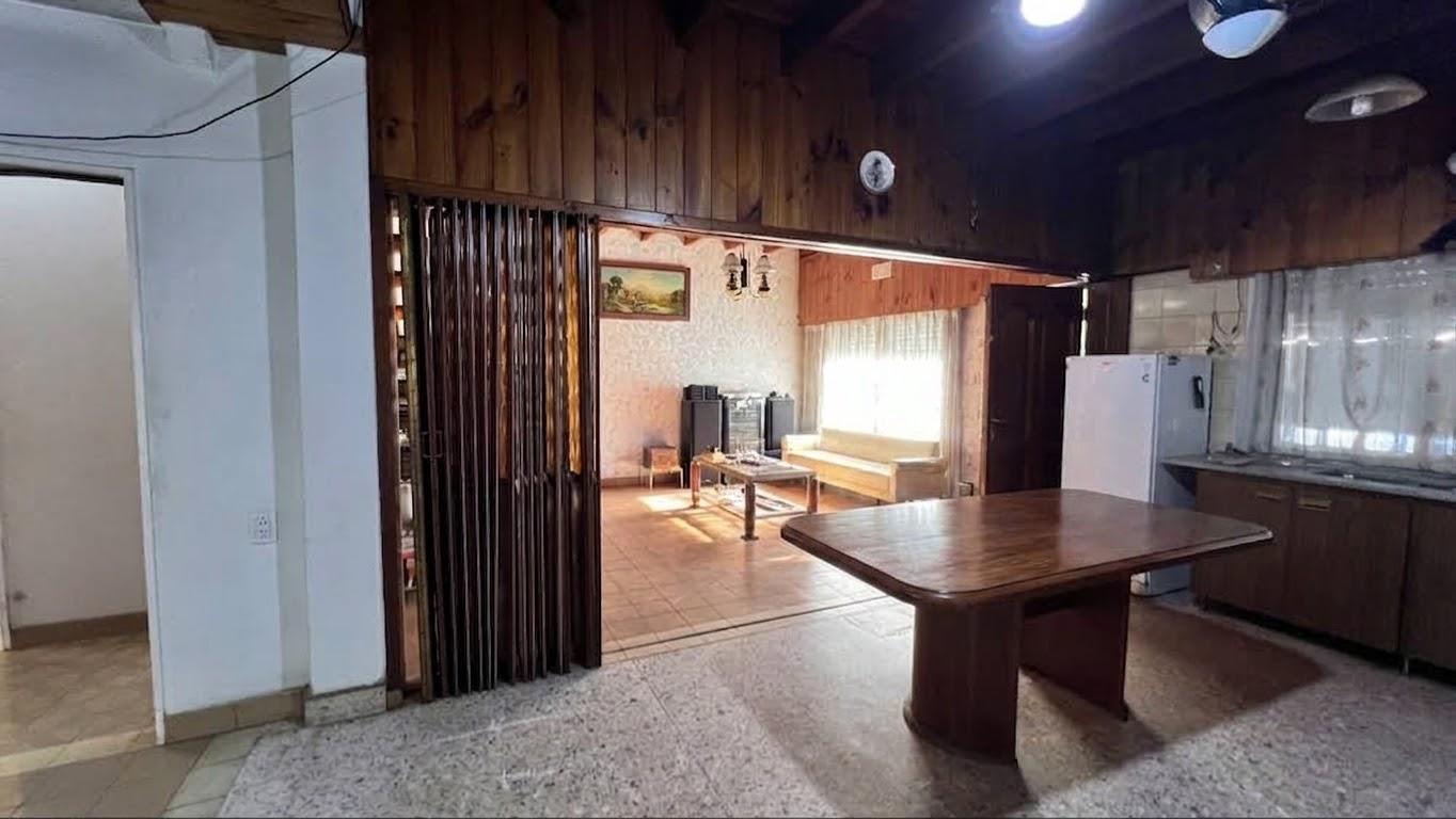 Foto de CASA LOTE PROPIO 4 AMBIENTES PARQUE COCHERAS VILLA LUZURIAGA, imagen 1