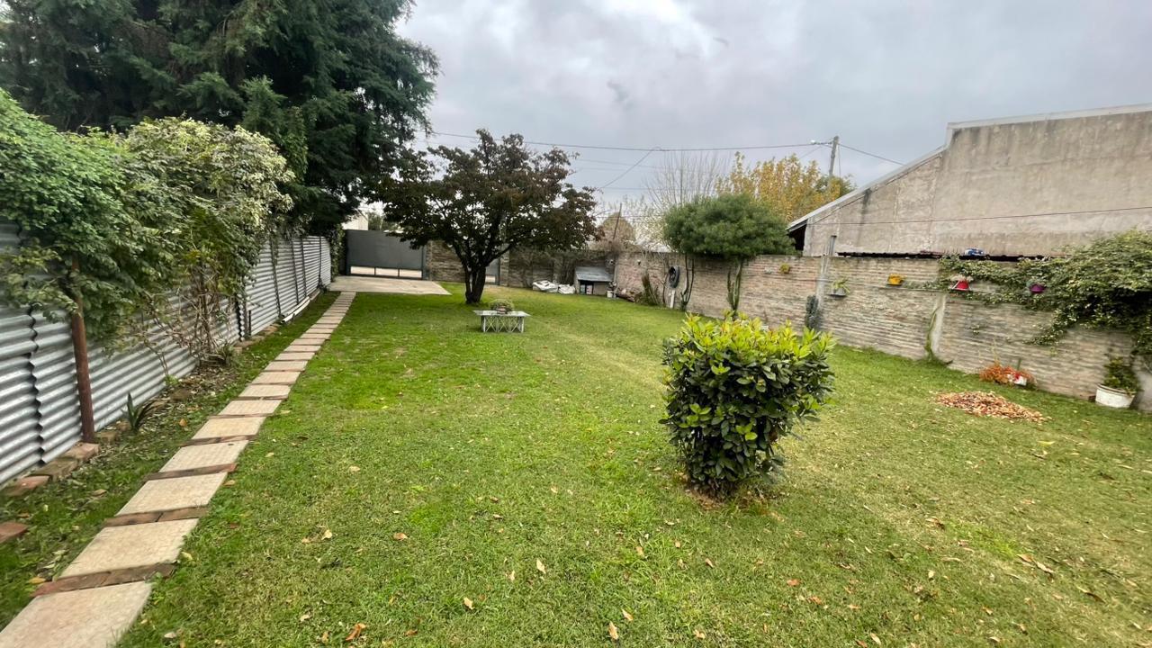 Foto de Casa 3 ambientes Paso Del Rey, con parrilla, patio y cochera, imagen 2