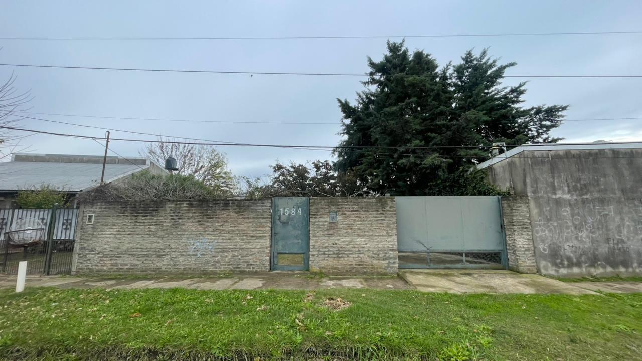 Foto de Casa 3 ambientes Paso Del Rey, con parrilla, patio y cochera, imagen 3