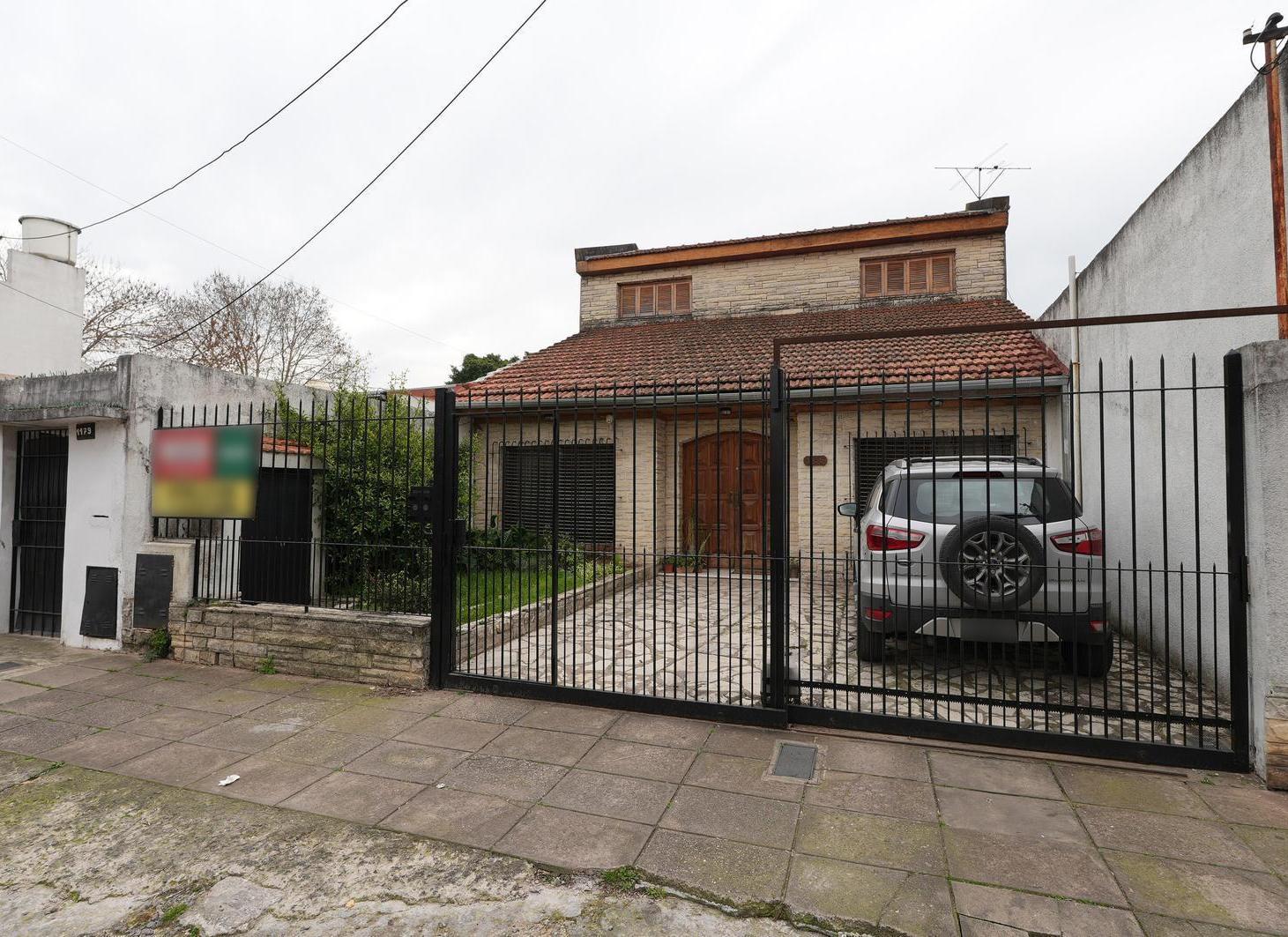Foto de CASA EN VENTA BECCAR, SAN ISIDRO 6 AMBIENTES CON PILETA, imagen 3