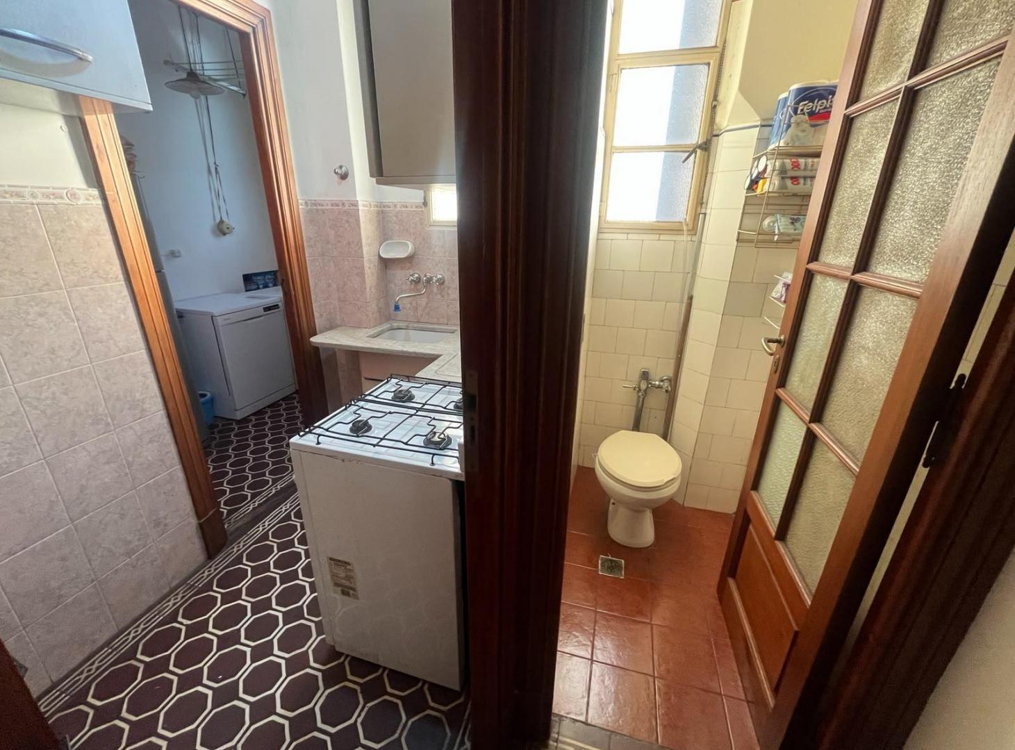 Foto de Departamento 3 Ambientes Venta - Semipiso al Frente en Balvanera, imagen 2
