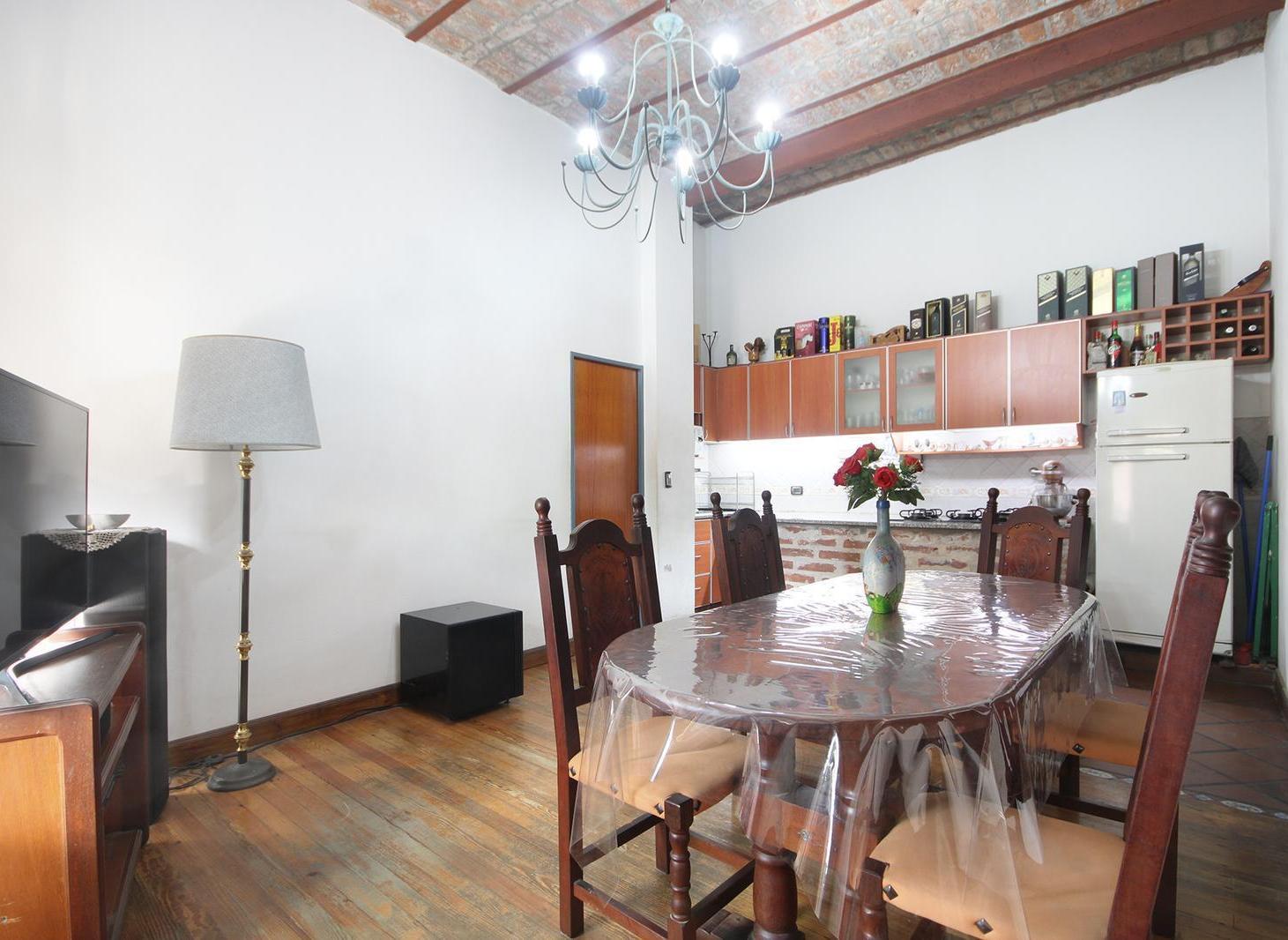 Foto de Venta PH Duplex Villa Urquiza 3 ambientes 2 plantas Super Quincho Apto, imagen 2