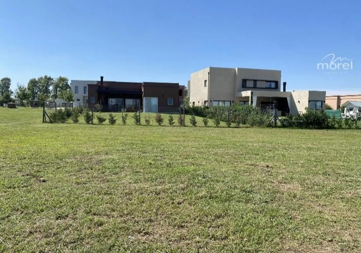 Foto de Venta Terreno en Barrio Santa Lucía, Pilar del Este, execlente ubicación, imagen 2