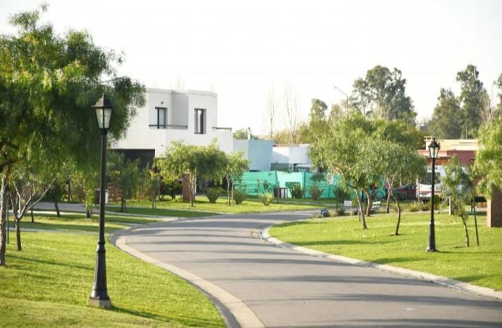 Foto de Venta Terreno en Barrio Santa Lucía, Pilar del Este, execlente ubicación, imagen 5