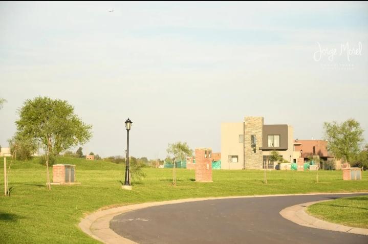 Foto de Venta Terreno en Barrio Santa Lucía, Pilar del Este, execlente ubicación, imagen 1