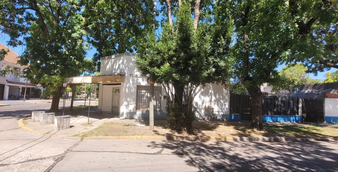 Foto de Casa con local en Monte Grande, muy buena ubicación, imagen 2