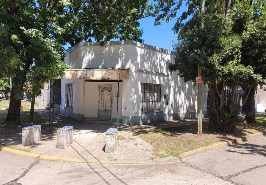 Foto de Casa con local en Monte Grande, muy buena ubicación, imagen 5