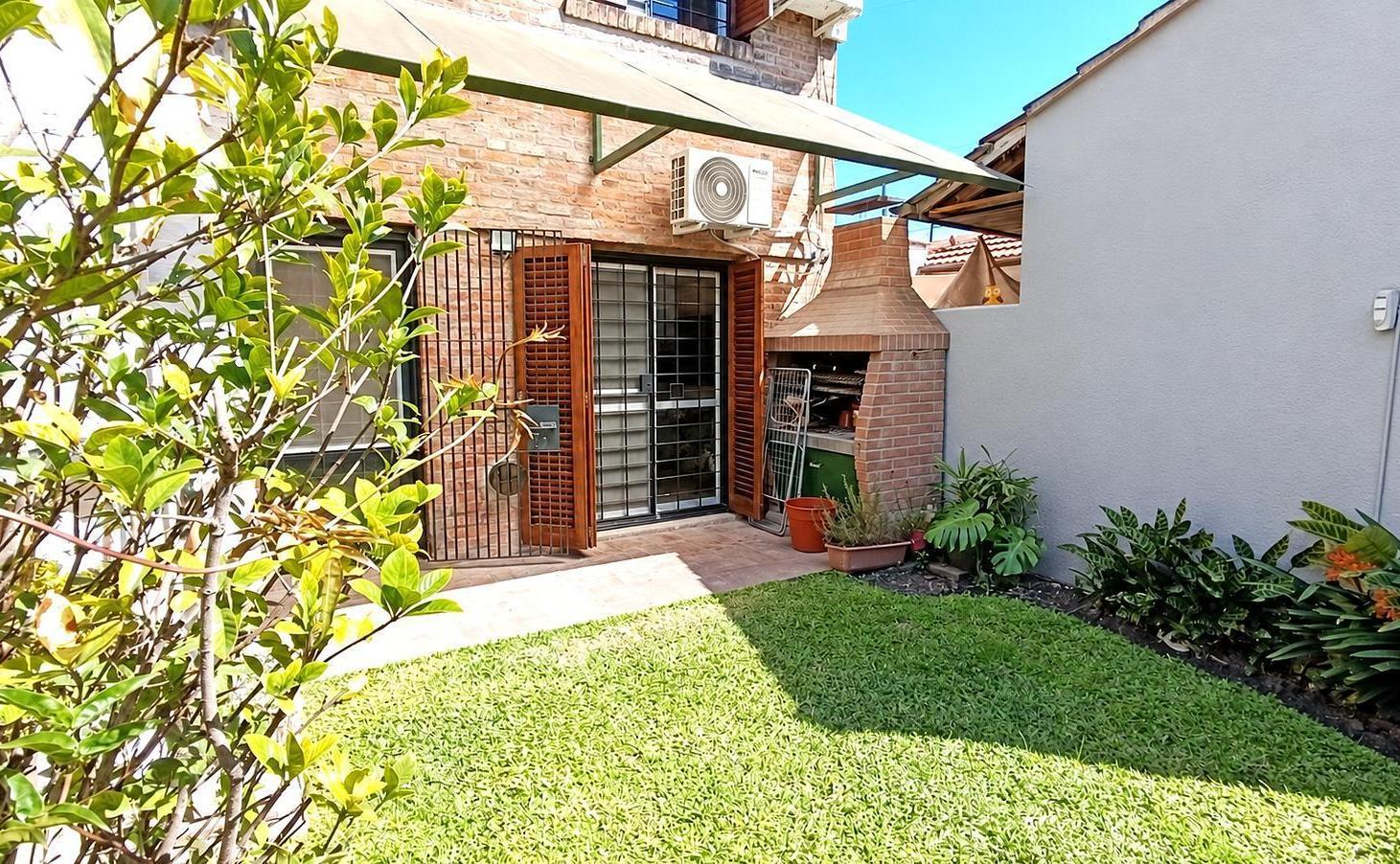 Foto de Duplex 4 Ambientes APTO CREDITO Con Cochera y Patio Venta-Quilmes, imagen 4