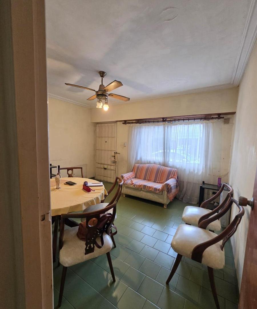 Foto de Casa lote propio 8.66 x 24mts en venta Villa Pueyrredon, imagen 3
