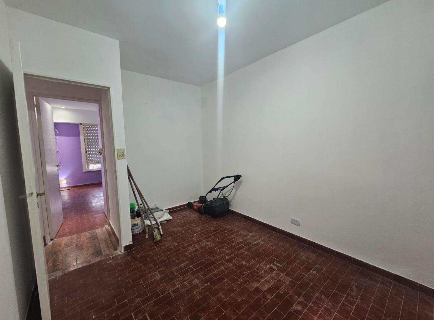 Foto de Venta Ph 3 ambientes tipo casa con cochera, jardin y patio independiente, imagen 2