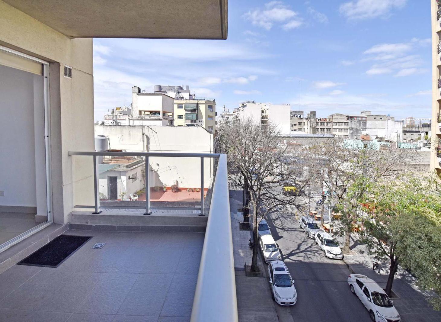 Foto de Venta Depto 2 ambientes C/ Balcon Monte Castro, imagen 1