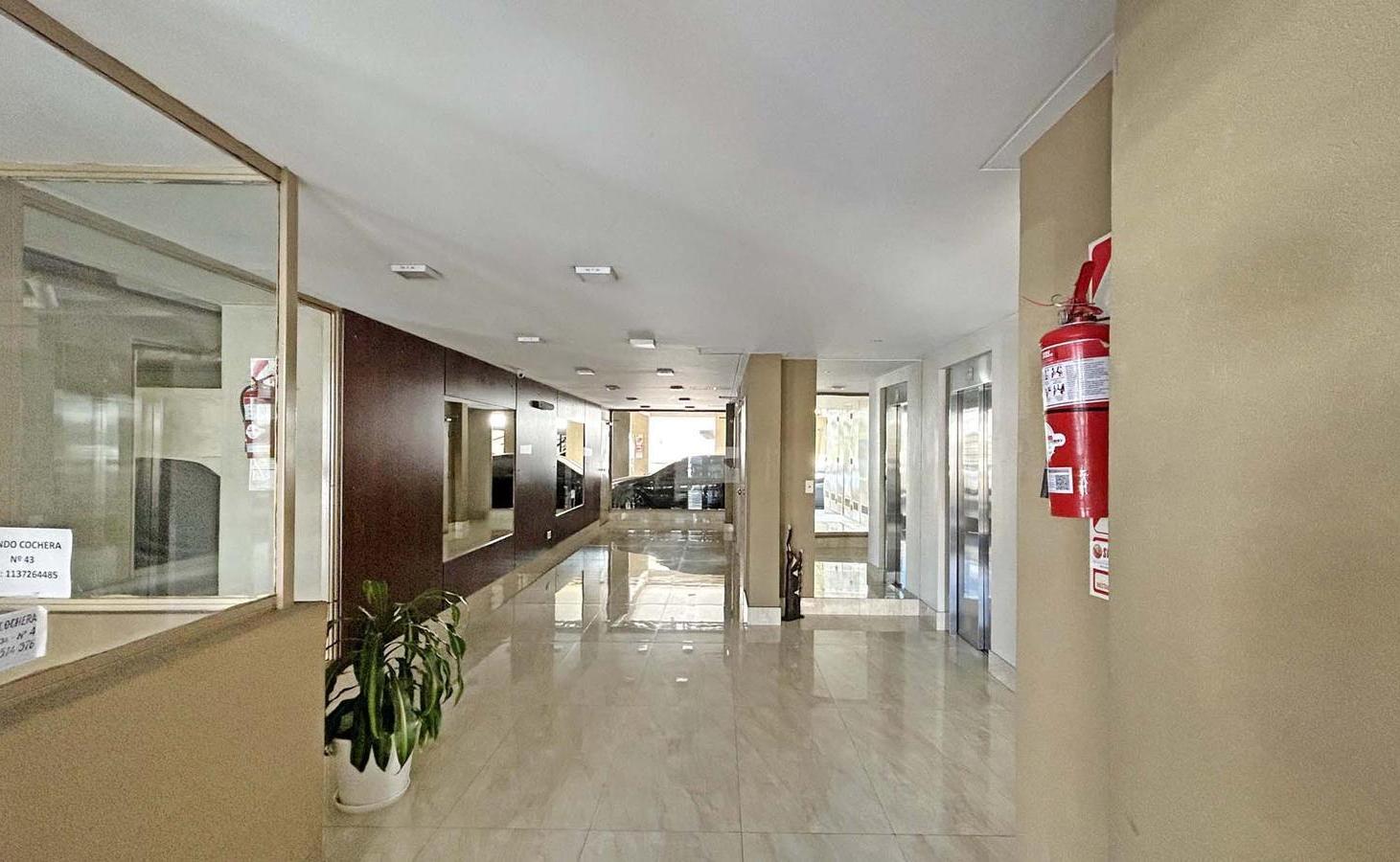 Foto de Venta Depto 2 ambientes C/ Balcon Monte Castro, imagen 2
