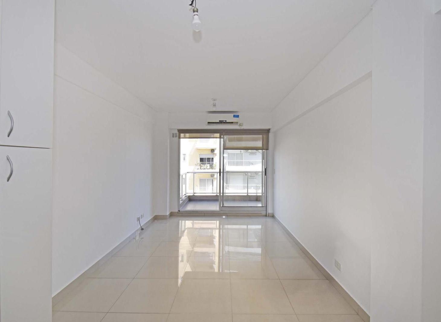 Foto de Venta Depto 2 ambientes C/ Balcon Monte Castro, imagen 5