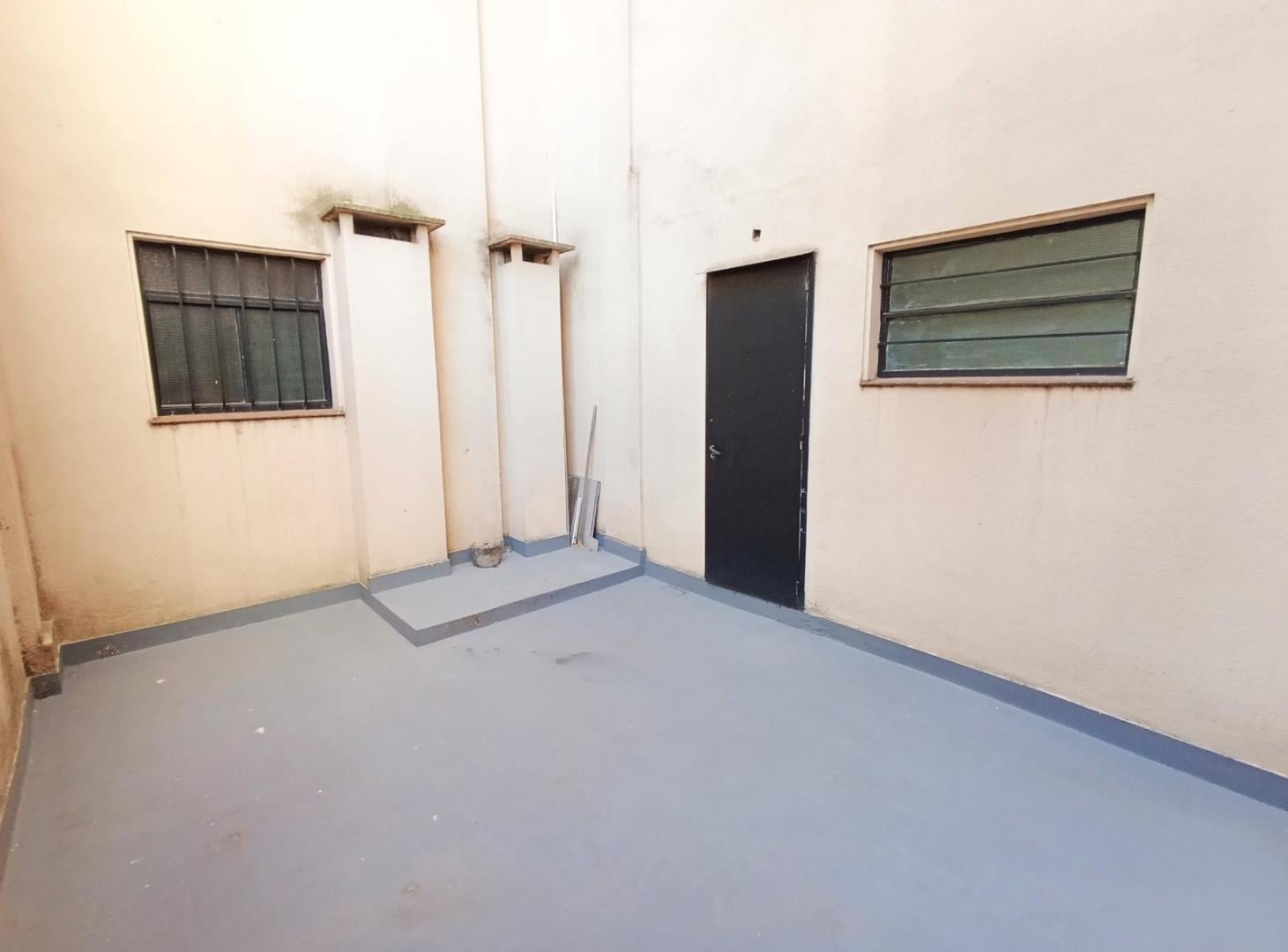 Foto de Departamento 2 Ambientes APTO CREDITO Con Patio y Balcón. VENTA-Lomas, imagen 3
