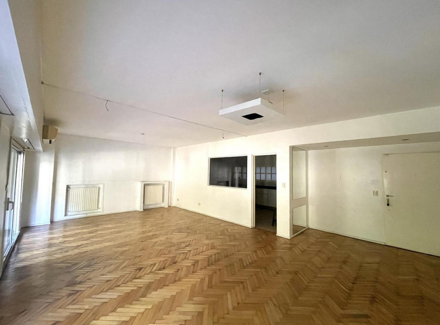 Foto de VENTA DEPTO 4 AMB C BALCON CORRIDO Y COCHERA AUSTRIA ESQ LAS HERAS., imagen 3
