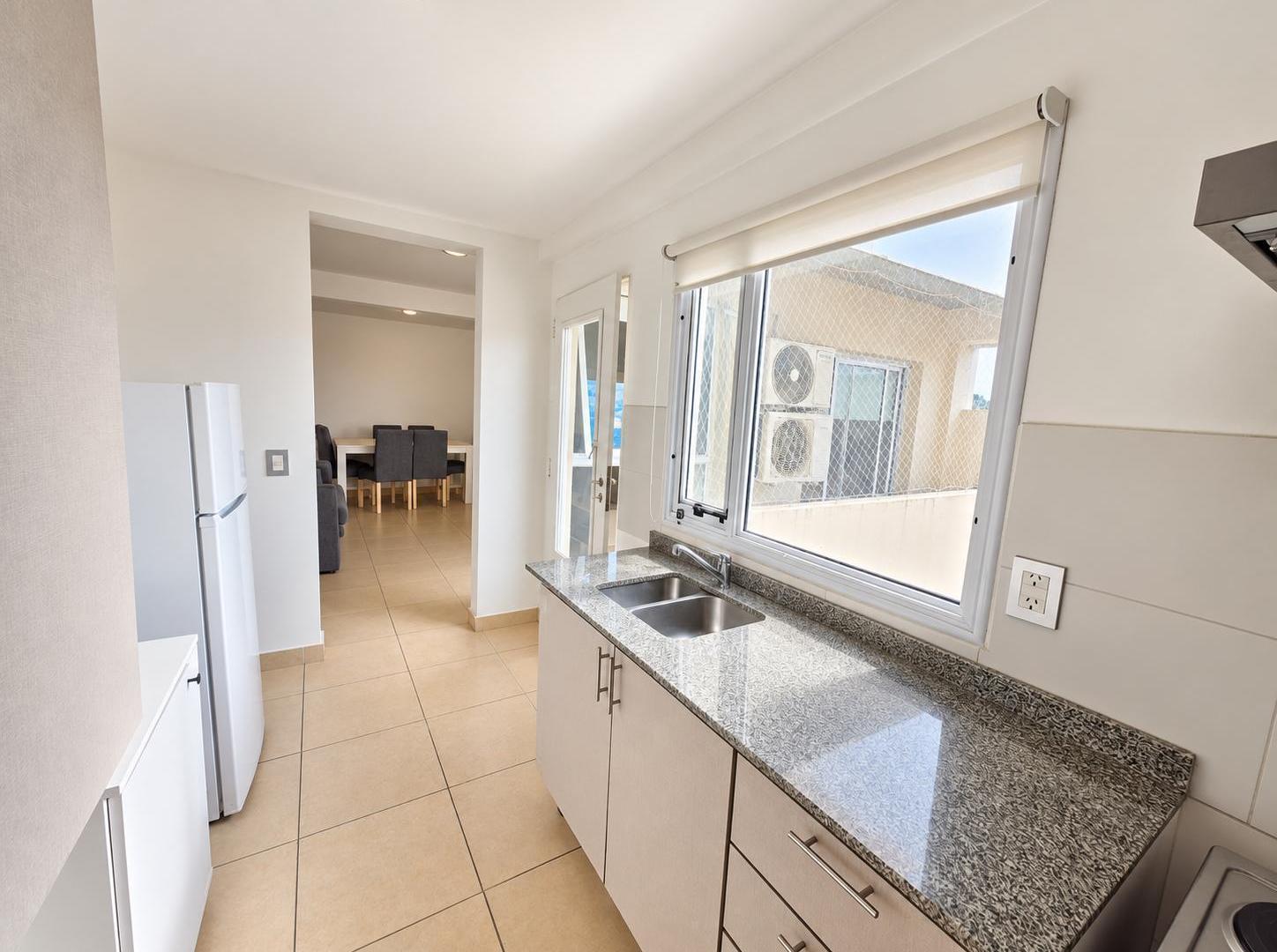 Foto de VENTA DEPARTAMENTO 2 AMBIENTES CON BALCON EN PARQUE CHAS, imagen 4
