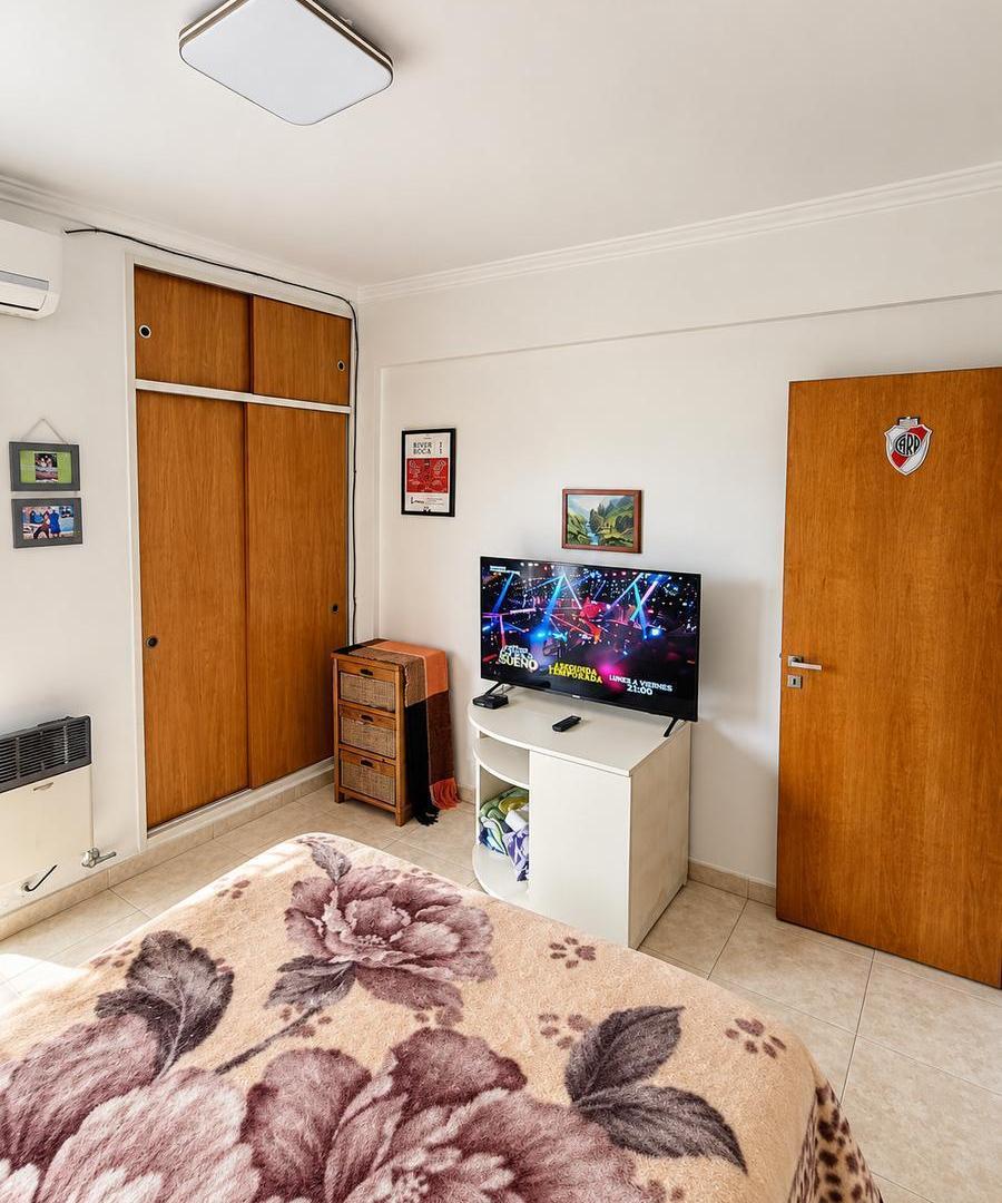 Foto de Departamento 2 ambientes con cochera en Morón centro en venta, imagen 2