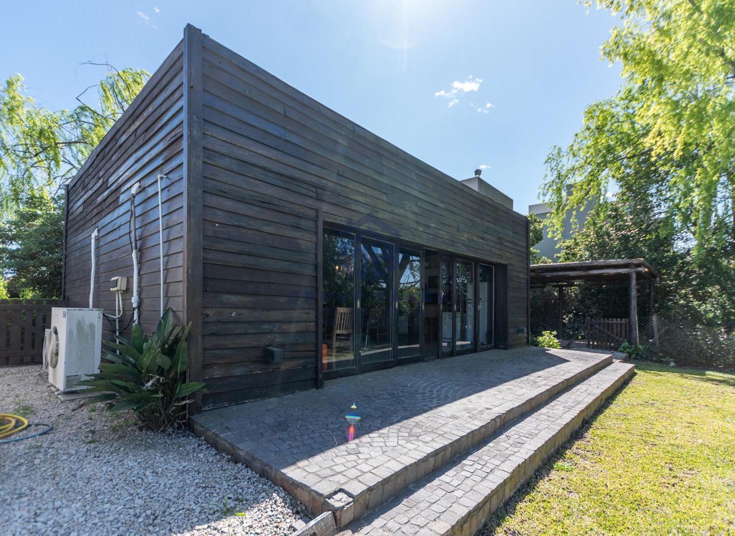 Foto de Venta casa 6 ambientes Los Sauces 1760 m2, imagen 1