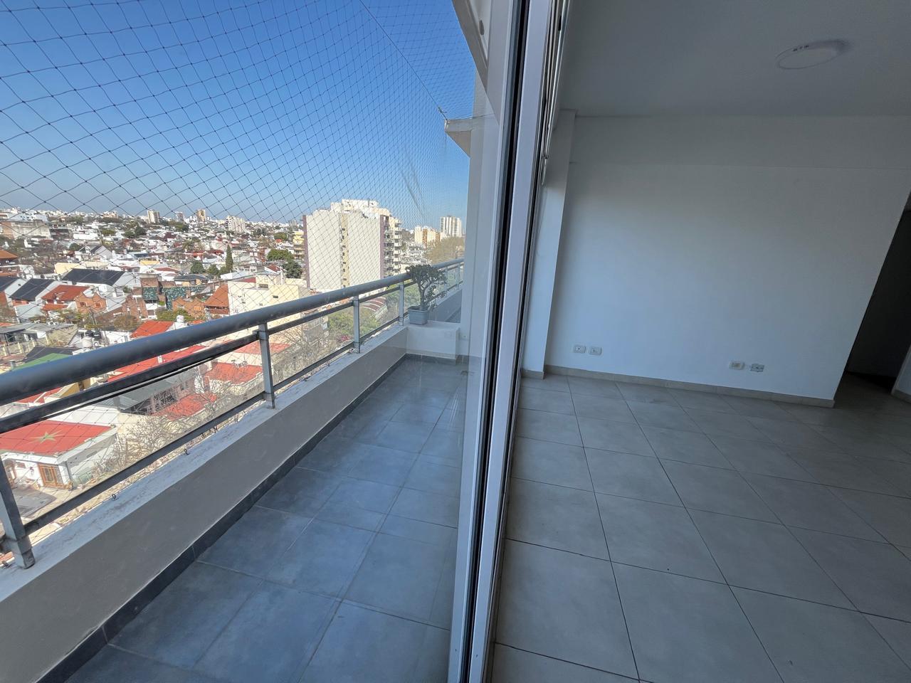 Foto de Venta Departamento 3 ambientes en Villa del Parque con balcón y cochera, imagen 3