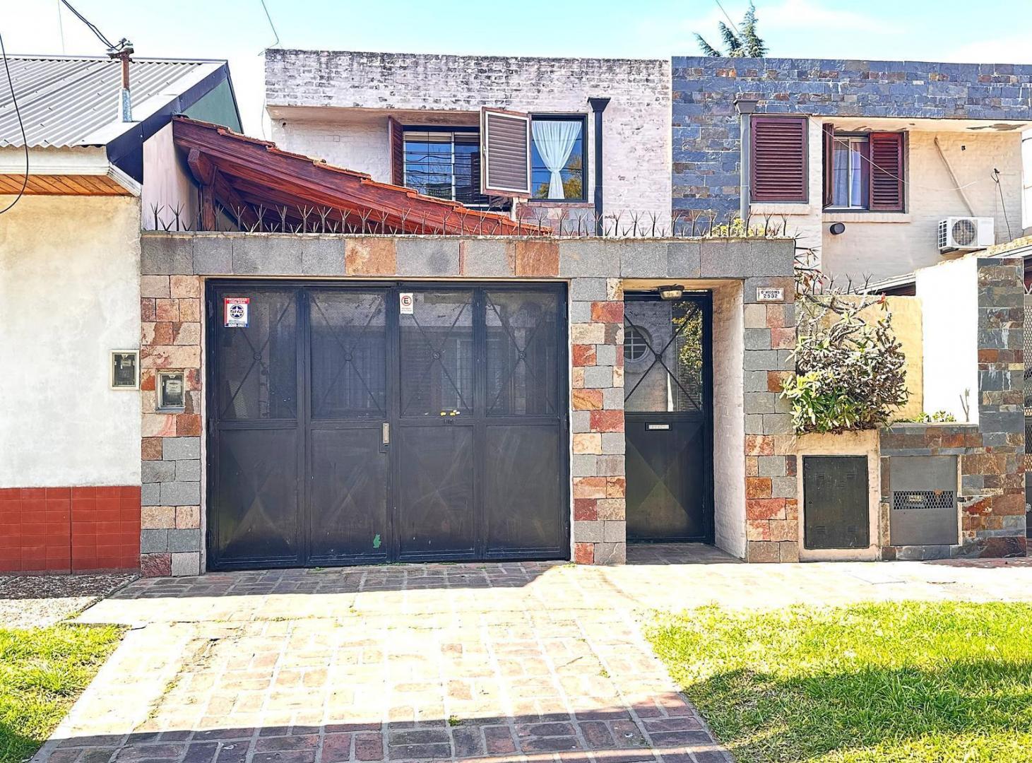 Foto de Duplex 4 Ambientes APTO CREDITO Con Cochera y Patio Venta-Quilmes, imagen 1