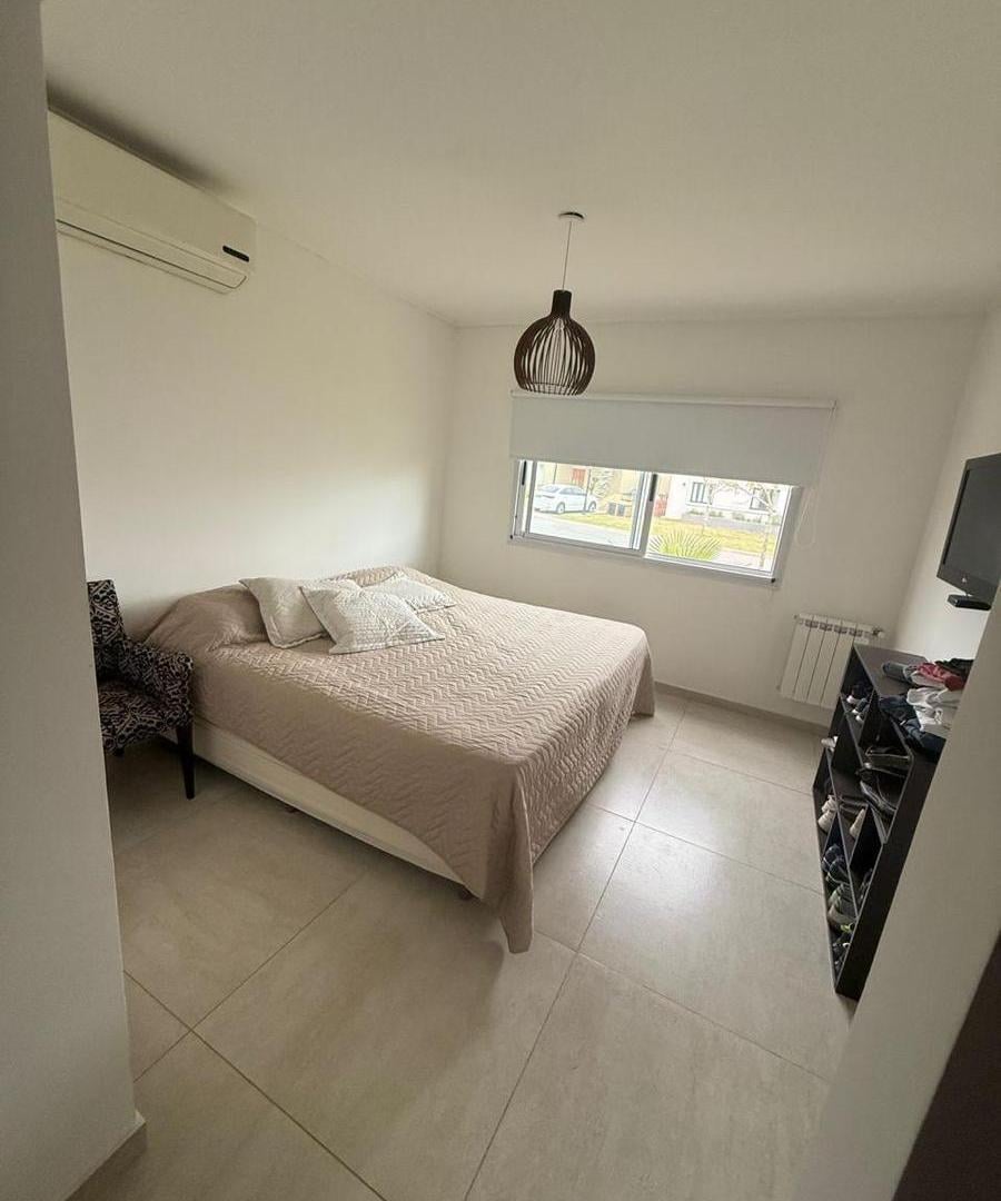 Foto de Casa en Venta 4 ambientes en Barrio San Ramon Pilar del Este, imagen 4