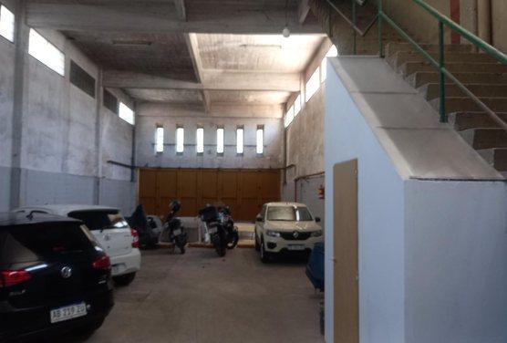 Foto de GALPÓN ALQUILER FLORES DE 780m² SIN COLUMNAS, imagen 2