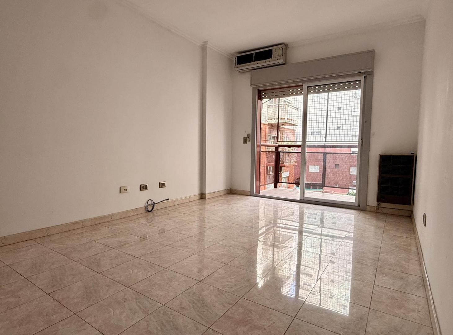 Foto de VENTA en PALERMO HOLLYWOOD 3 AMBIENTES con BALCÓN y PILETA, imagen 5