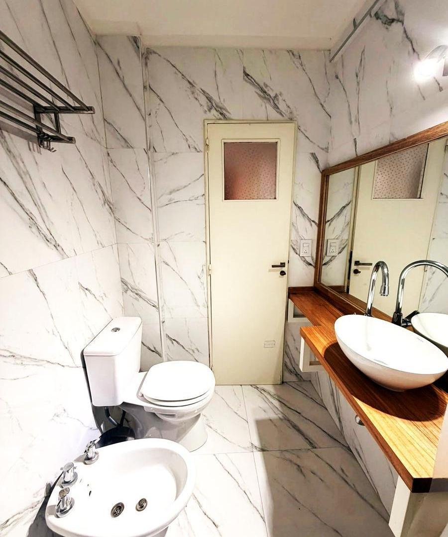 Foto de Departamento 2 Ambientes APTO CREDITO Con Patio y Balcón. VENTA-Lomas, imagen 4