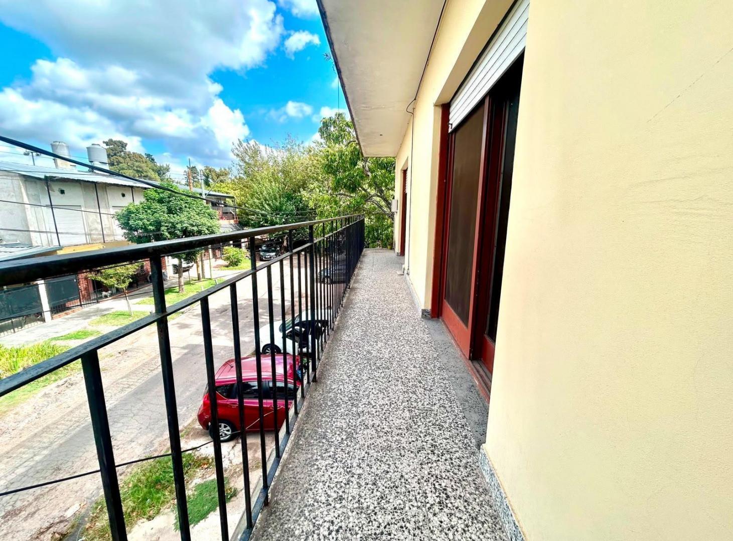 Foto de Venta casa 3 ambientes en Villa Santos Tesei, imagen 1