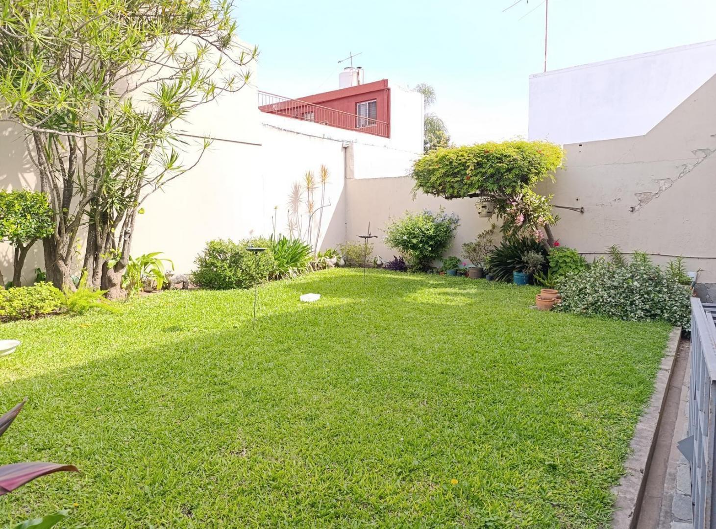 Foto de Casa 5 Ambientes APTO CREDITO C/ 2 Locales, Cochera, Parque y Terraza, imagen 1