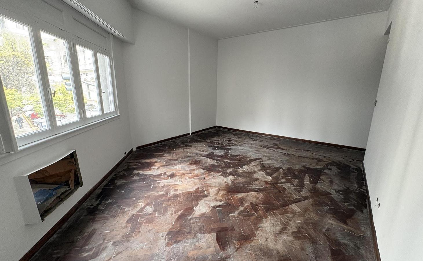 Foto de VENTA ESPAIO COMERCIAL / OFICINA / DEPOSITO - MONSERRAT, imagen 3