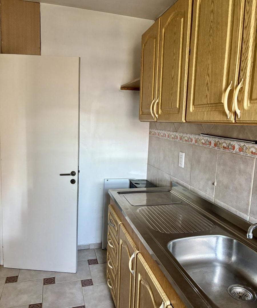Foto de Departamento de 3 Ambientes con Excelente Conectividad - 1° Piso por, imagen 3