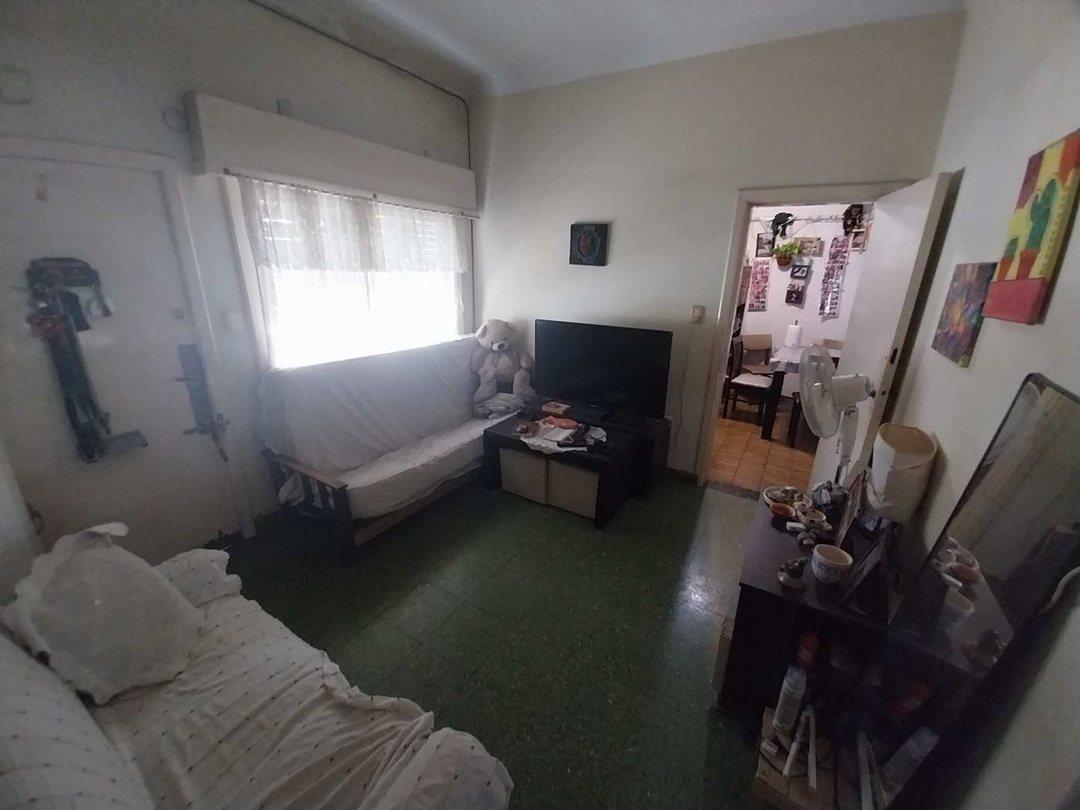 Foto de VENTA – CASA EN ESQUINA CON GRAN LOTE Y EXCELENTE POTENCIAL EN VILLA, imagen 5