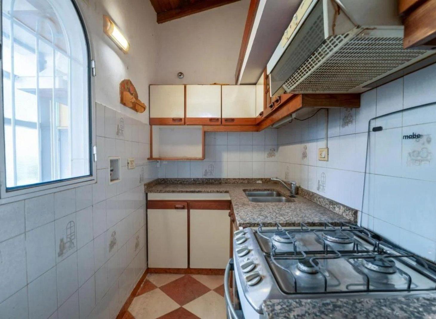 Foto de Casa triplex 5 ambientes APTO CRÉDITO temperley, imagen 4