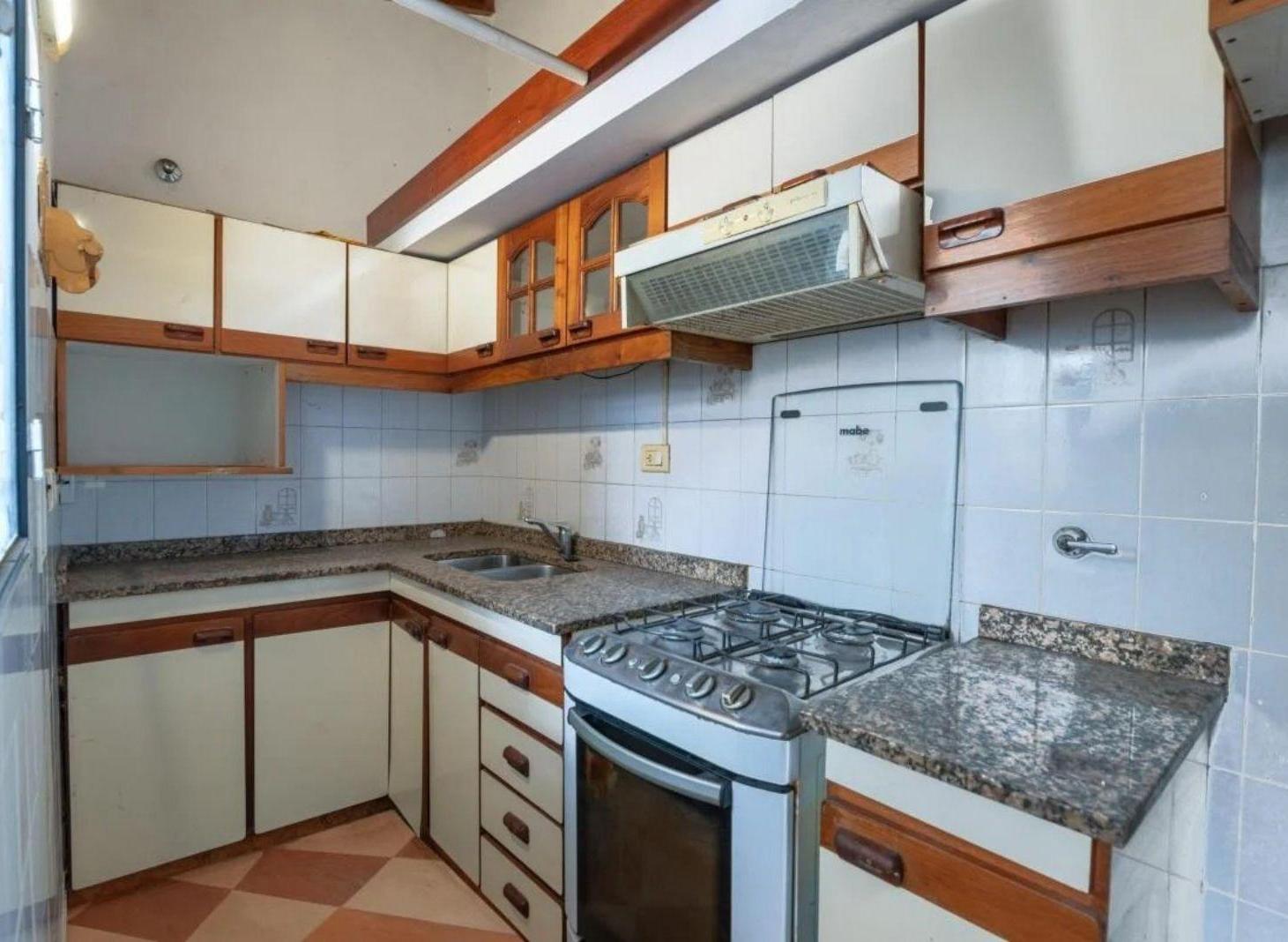 Foto de Casa triplex 5 ambientes APTO CRÉDITO temperley, imagen 5