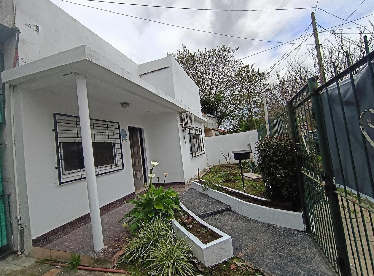 Foto de Casa multifamiliar en venta en El Talar, imagen 1