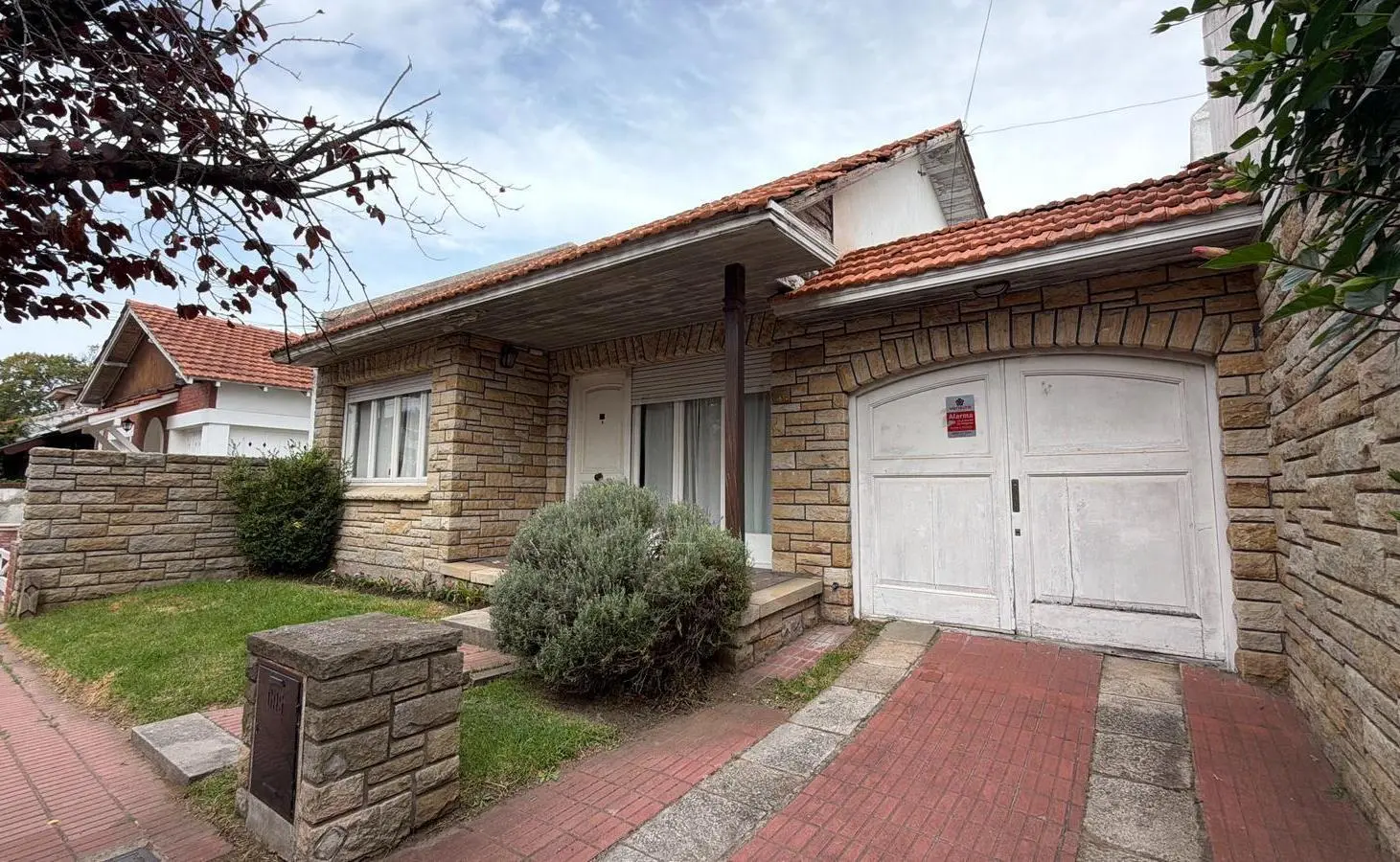 - Casa en Venta - Los Troncos - Mar Del Plata - 1