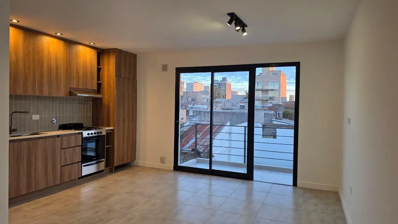 Venta PH 2 ambientes en Mar del Plata, barrio San José con balcón terraza 2