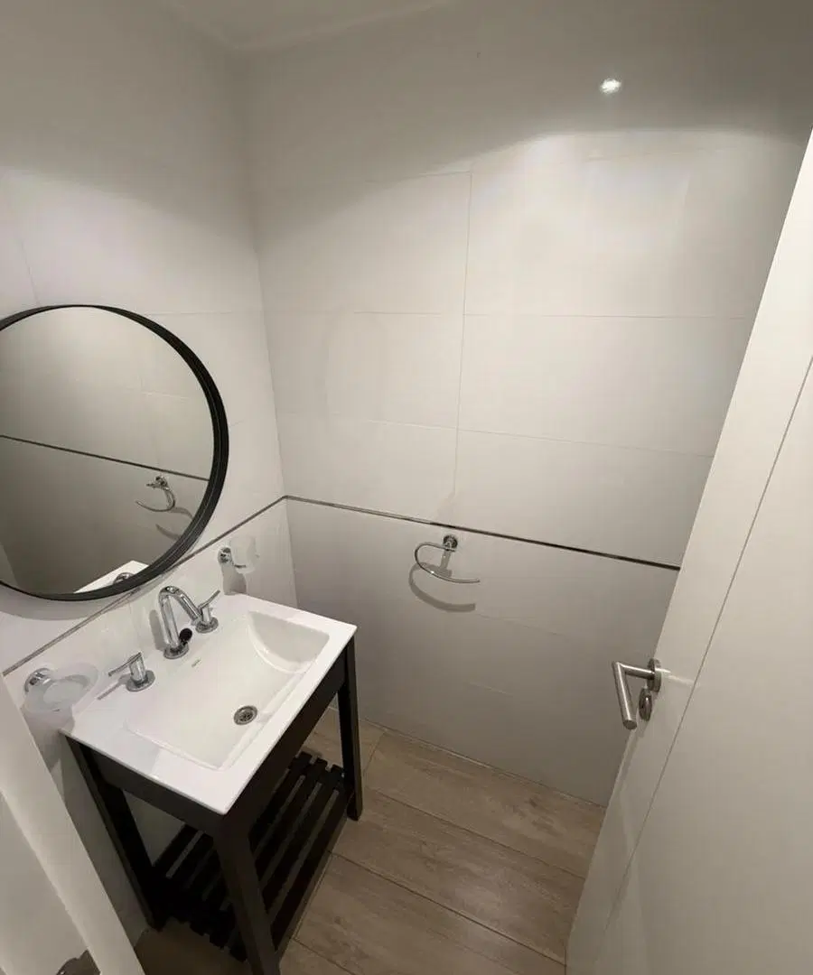 Departamento dos ambientes de categoría en venta en Plaza Colon de Mar del Plata 4