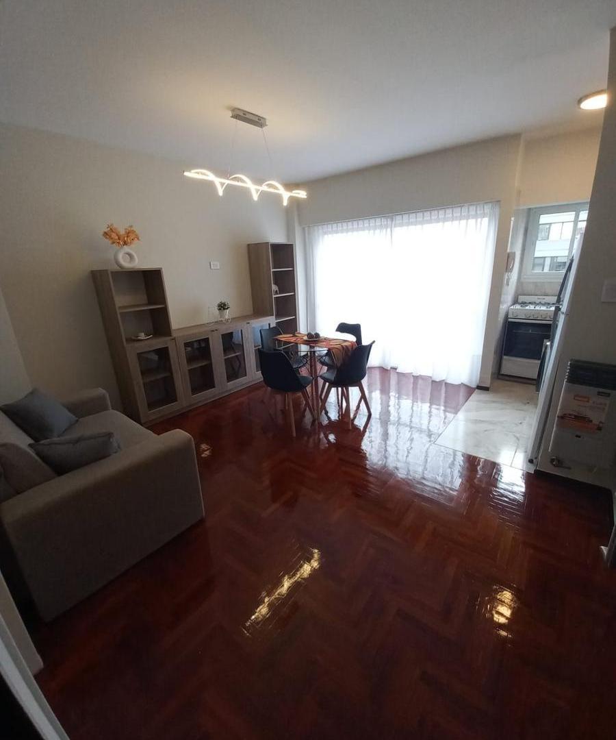 Foto de Departamento de 2 ambientes a 100 metros de la peatonal Mar del Plata, imagen 1