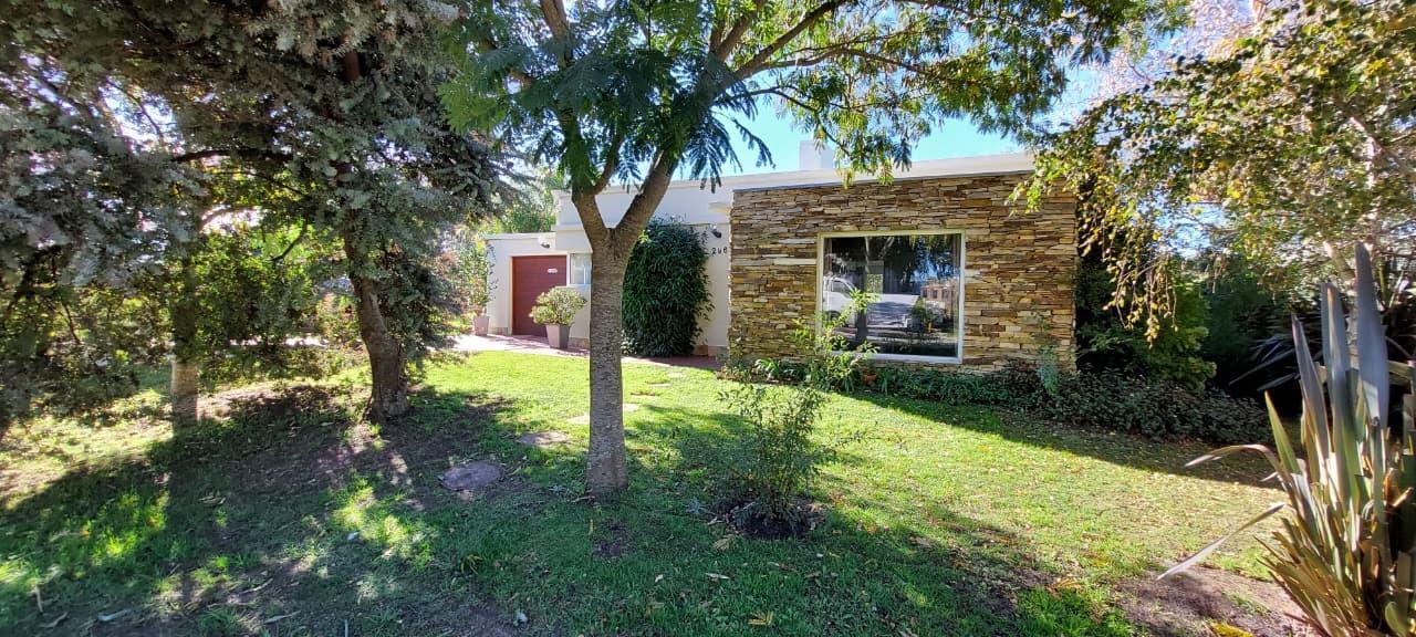 Foto de Casa En Venta Piscina Barrancas De San Benito Chapadmalal Sur Mar Del, imagen 2