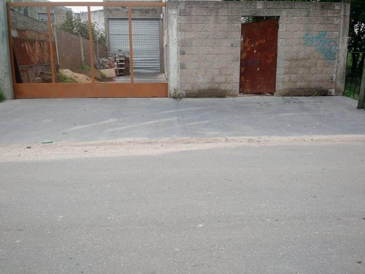 Galpon y Oficinas en Venta en Burzaco 1