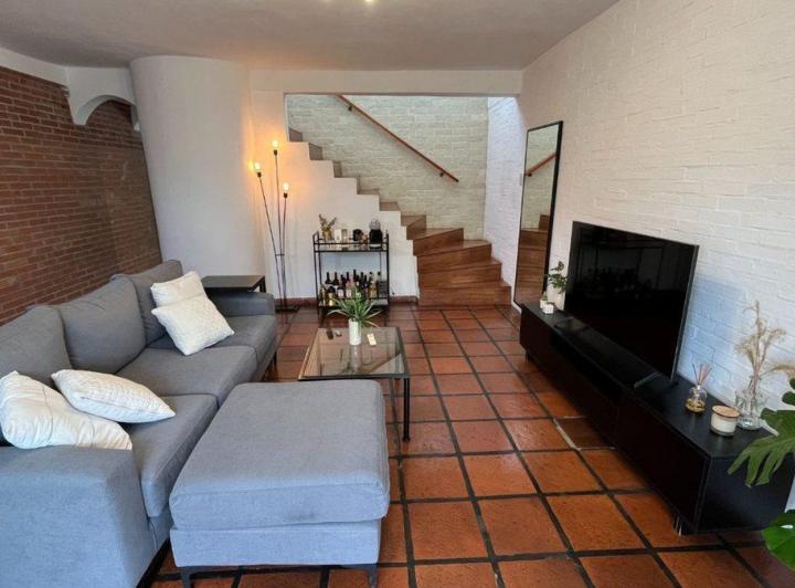 CASA 5 AMBIENTES LANUS O 5