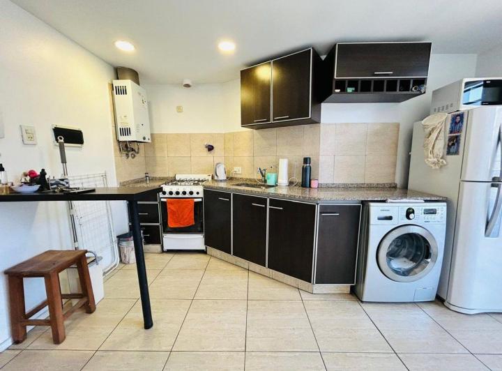 Departamento 2 ambientes con balcon venta Lanus 5