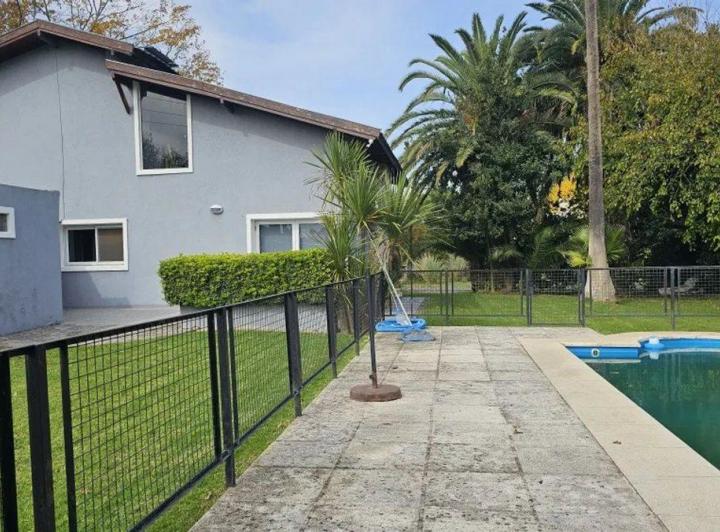 CASA CON PILETA EN COUNTRY EL PARAISO, ALQUILER 3