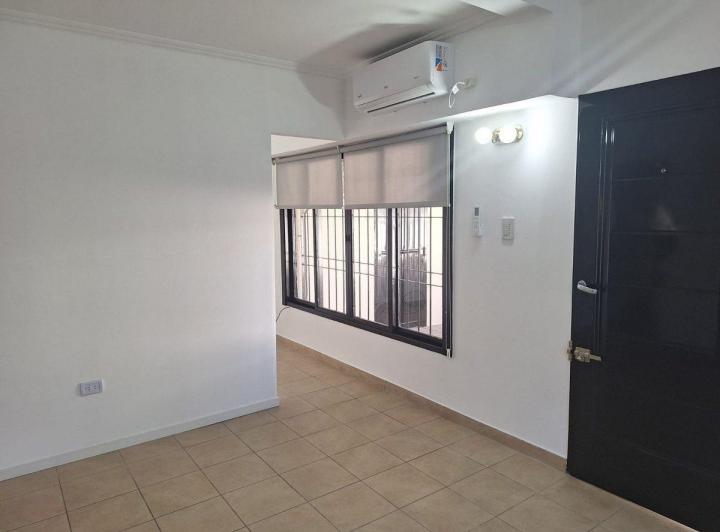 CASA ALQUILER 4 AMBIENTES ADROGUE 1
