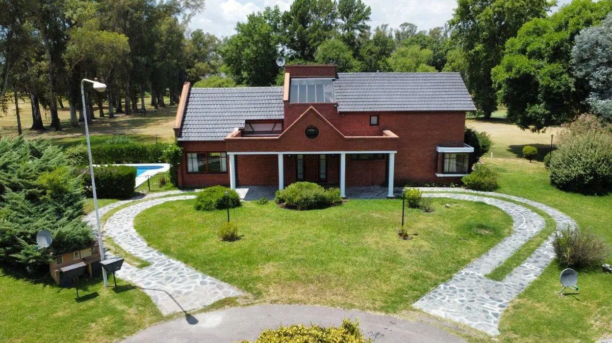 CASA EN ALQUILER 4 AMB C/PILETA EL PARAISO C. CLUB 4